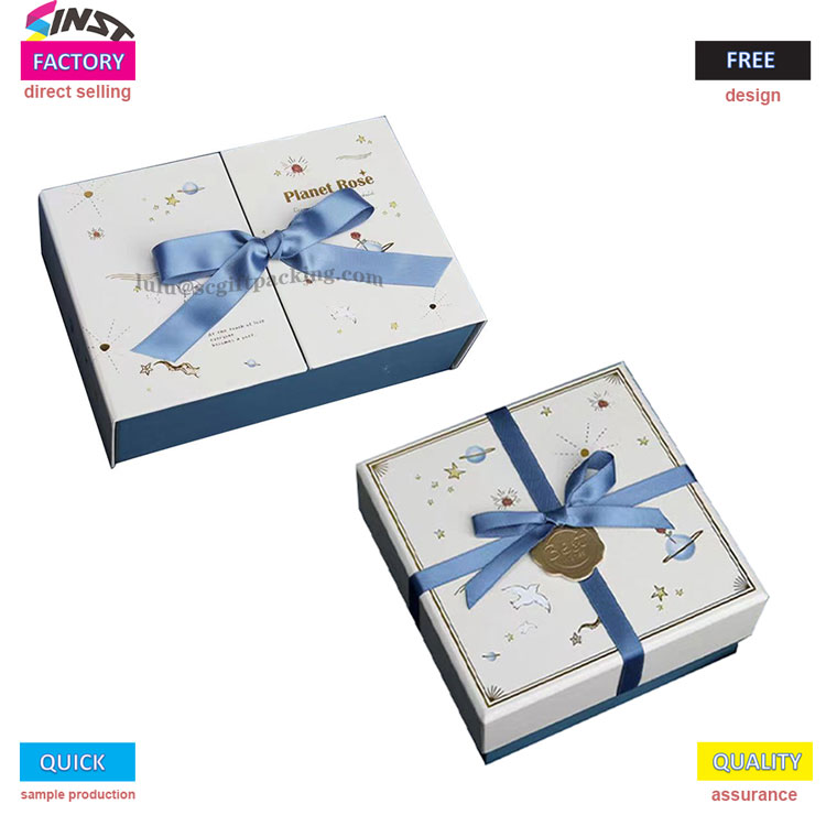 Ang kahon ng regalo sa kasal ay naglalagay ng 'cosmic romance' sa isang square inch gift box