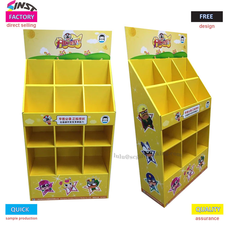 Mga cute na bata na laruan ng manika display rack
